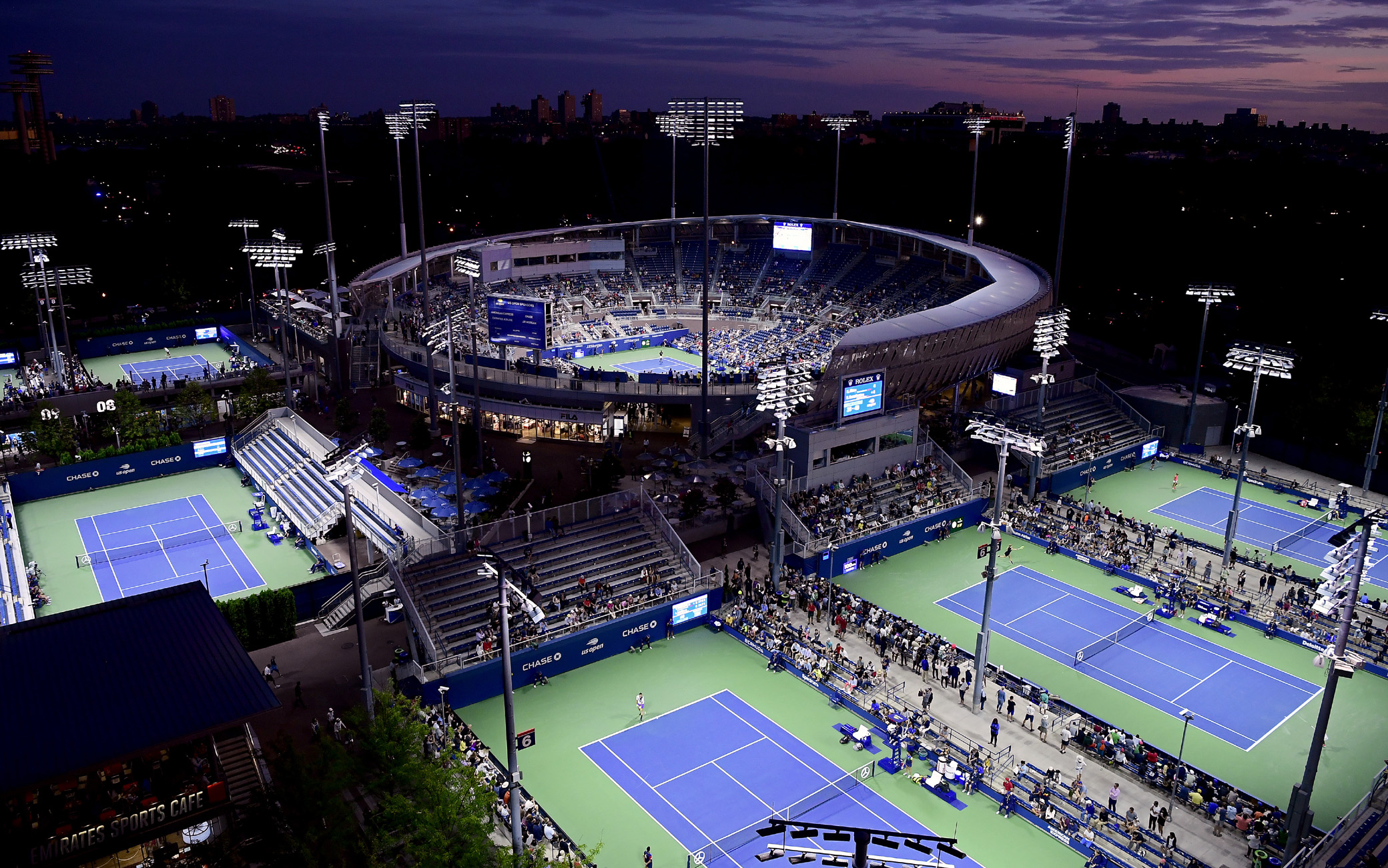 Coronavirus, i campi degli US Open a New York diventano ospedale da campo Coronavirus, i campi degli US Open a New York diventano ospedale da campo