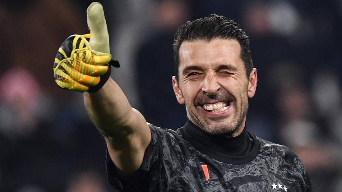 Eterno Buffon, le mani su 10 scudetti Eterno Buffon, le mani su 10 scudetti