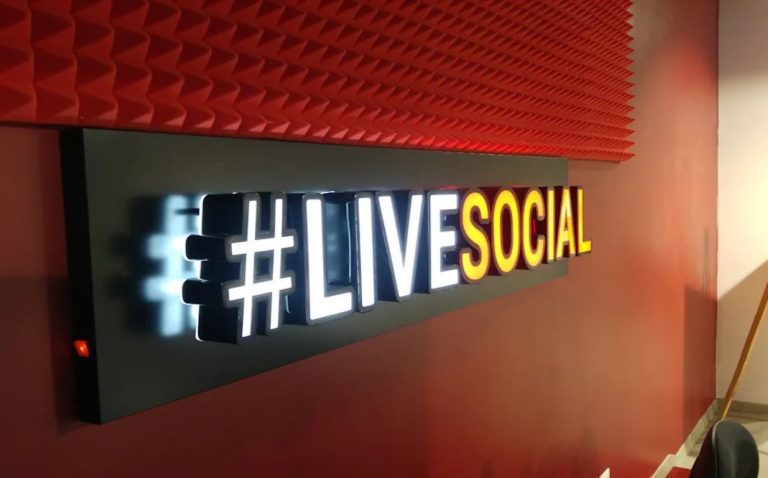 Live social recensioni