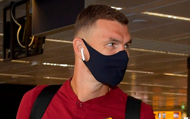 ANSA: Roma, Dzeko ancora positivo al Covid ANSA: Roma, Dzeko ancora positivo al Covid